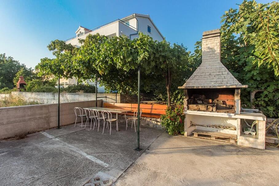 Apartments Tonimir Водице Экстерьер фото