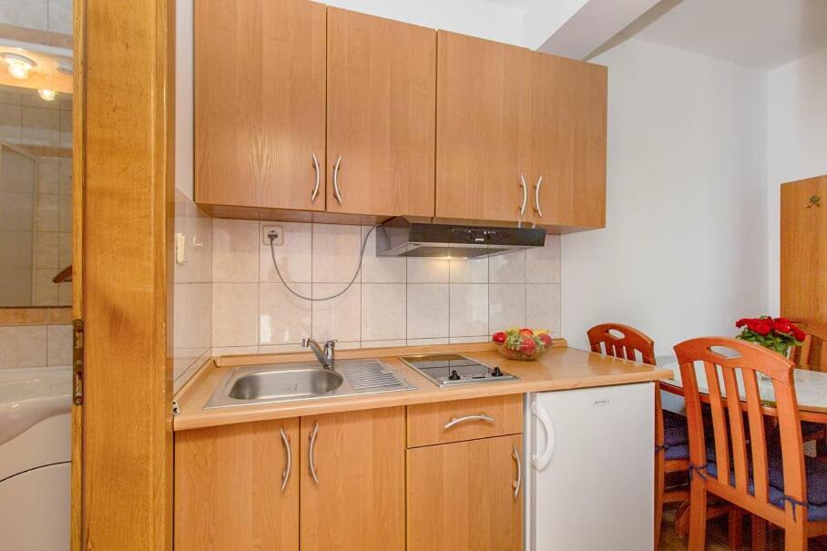 Apartments Tonimir Водице Экстерьер фото