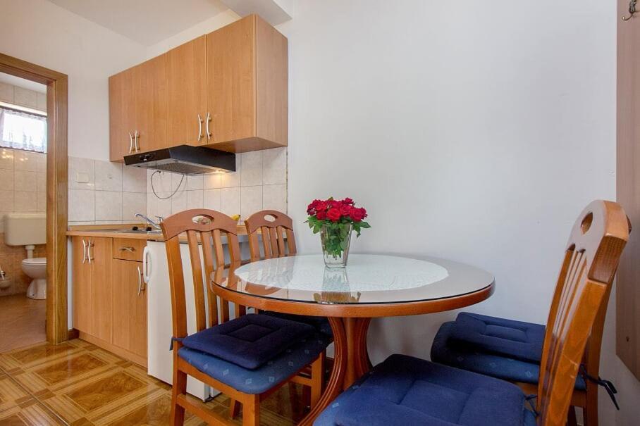 Apartments Tonimir Водице Экстерьер фото